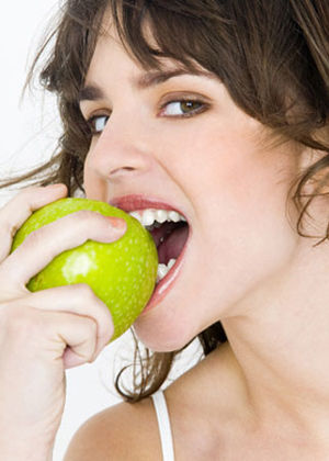  20种最不健康的水果吃法：不熟的香蕉加重便秘 